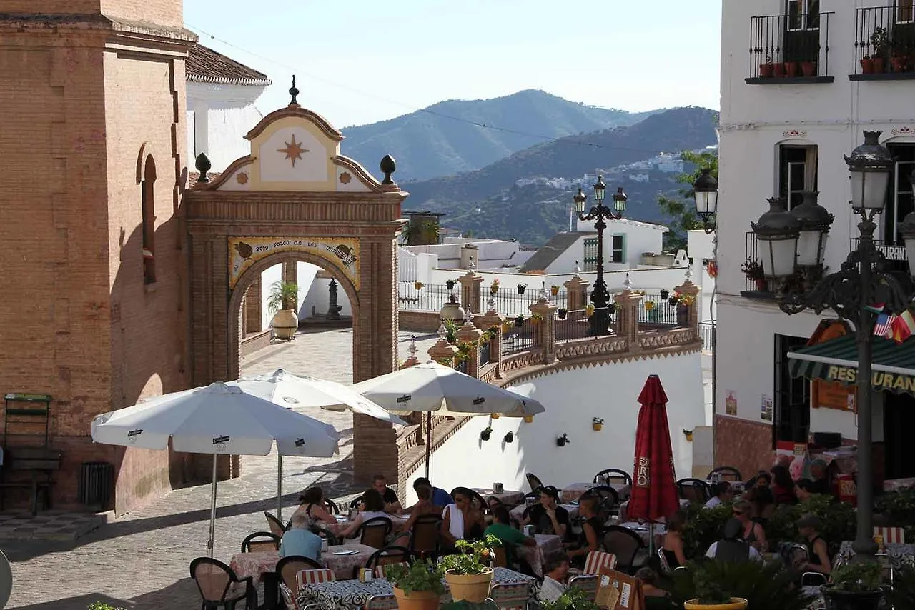 Salamandra Plaza Competa Bed & Breakfast
