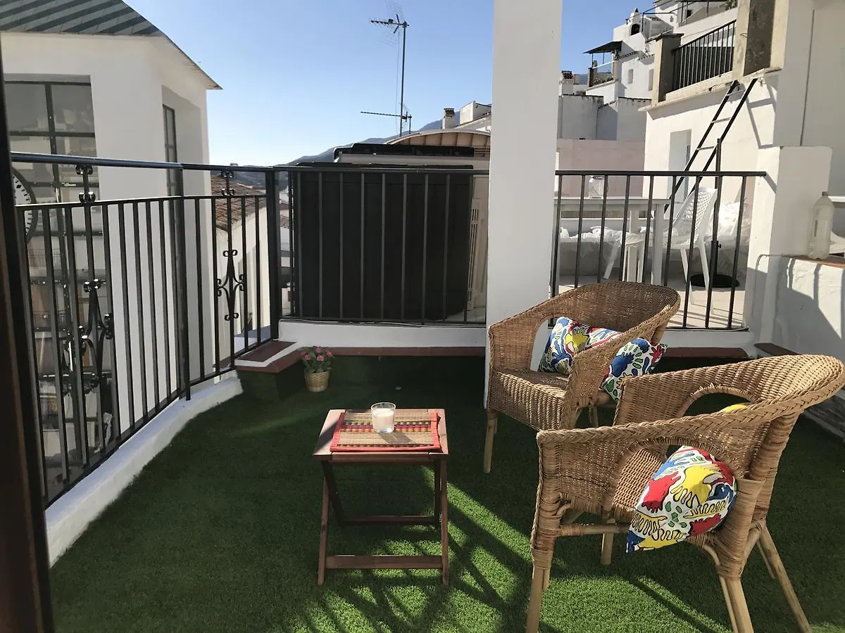 Bed & Breakfast Salamandra Plaza Competa
