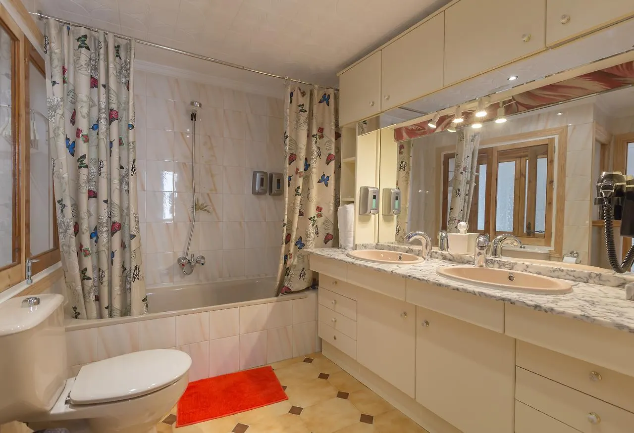** Bed & Breakfast Salamandra Plaza Competa Spain